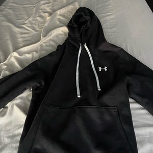 black under armour hoodie